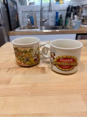 Campbells Souvenir Ceramic Mugs - Set of 2